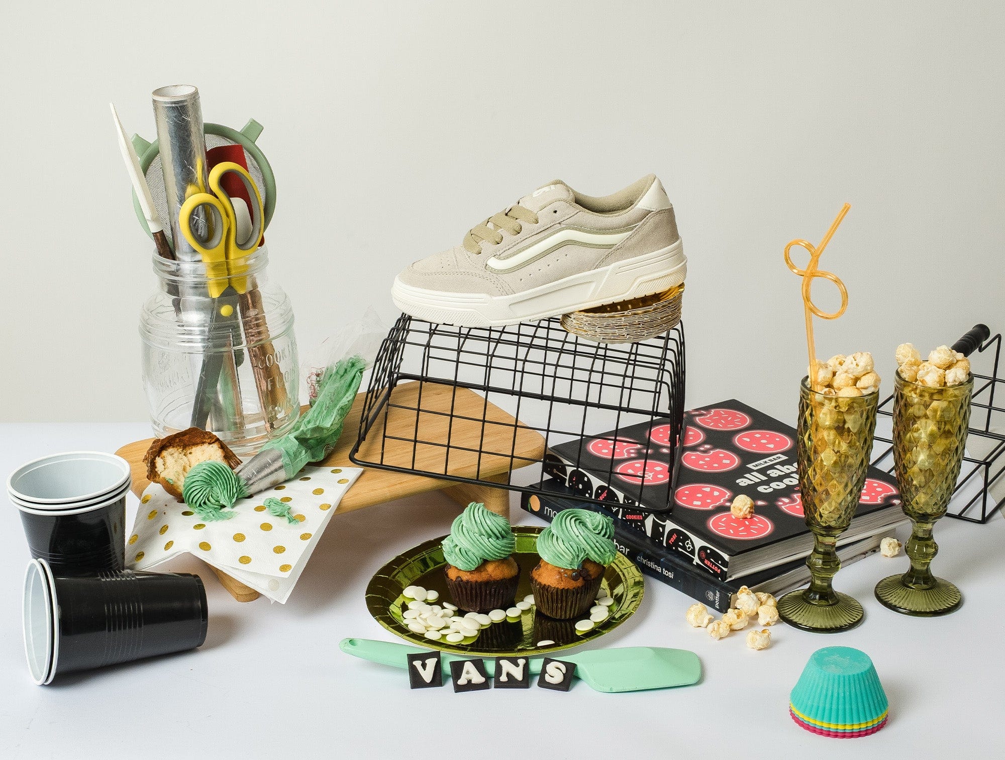 Zapatillas Vans Hylane Mujer Gris